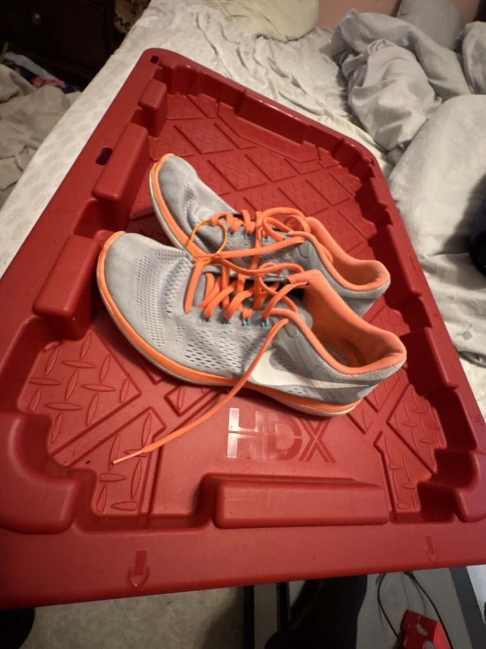 Nike Flex 2016 Run Size 9 Gray Orange Running Shoes